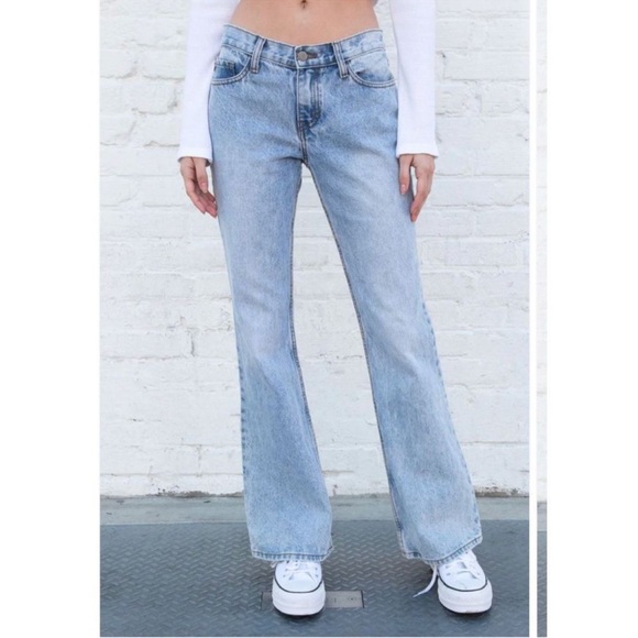 NWT Brandy Melville John Galt Flare Jeans 30" Waist Sz S/M* Quinn Light Wash - Picture 1 of 13